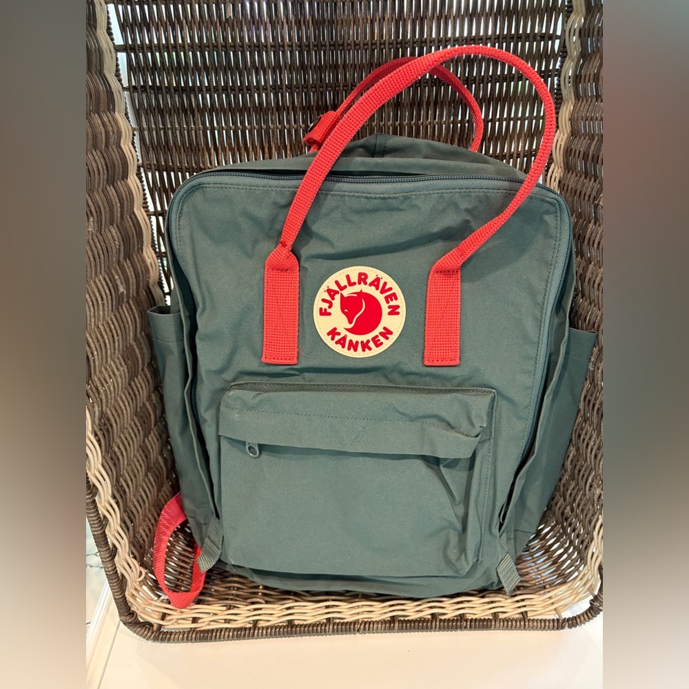 Kånken Green Backpack